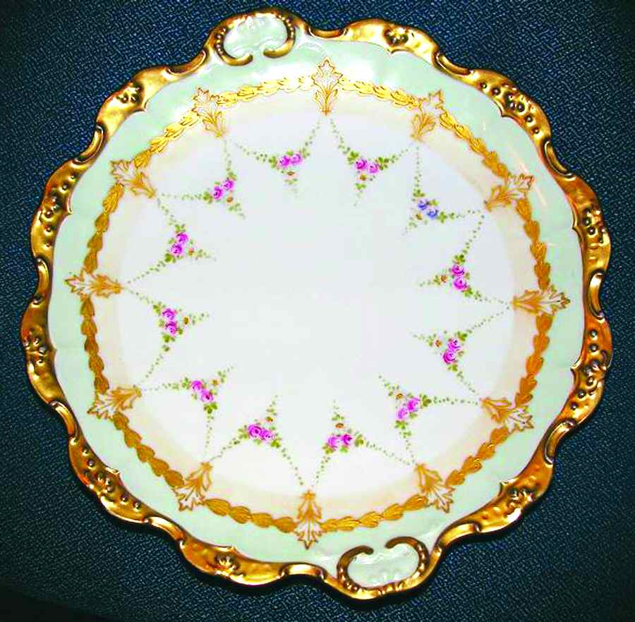 FMB13 Cake Plate by Flambeau-1