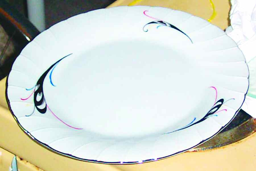 Elizabeth Dinner Plate by Fine China of Japan-1
