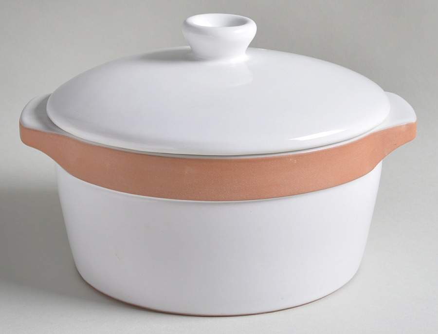 Plainsman White Sand 2 Qt Round Covered Casserole by Frankoma-1