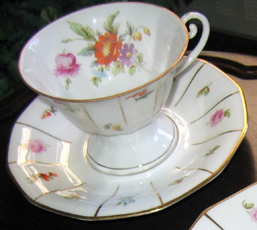 25622 Footed Cup & Saucer Set by Fraureuth-1