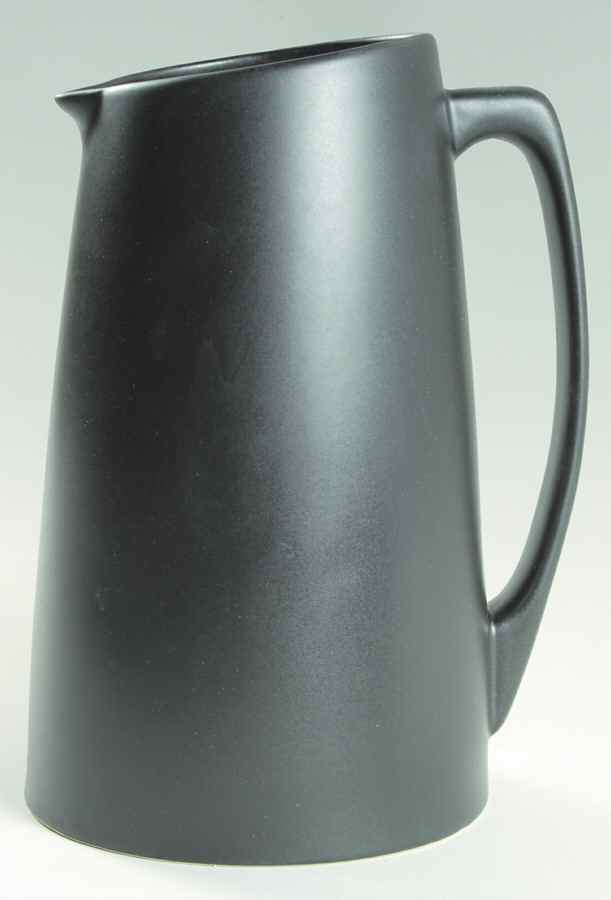 Worldview Onyx 128 Oz Pitcher by Furio-1