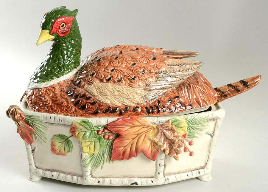 Hawthorne (Giftware) Tureen & Lid w/Ladle by Fitz & Floyd-1