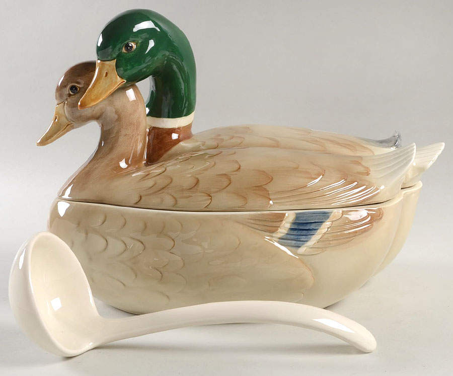 Mallards Tureen & Lid w/Ladle by Fitz & Floyd-1