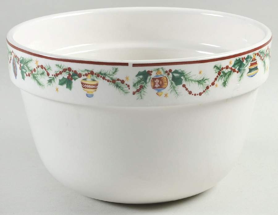 Holiday Treats 8" Mixing Bowl by Farberware-1