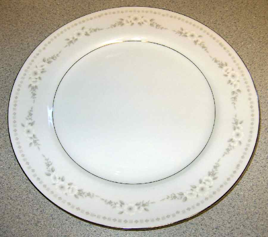 FUJ24 Dinner Plate by Fuji-1