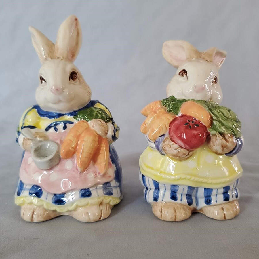 Kitchen Cousins Salt & Pepper Set by Fitz & Floyd-1
