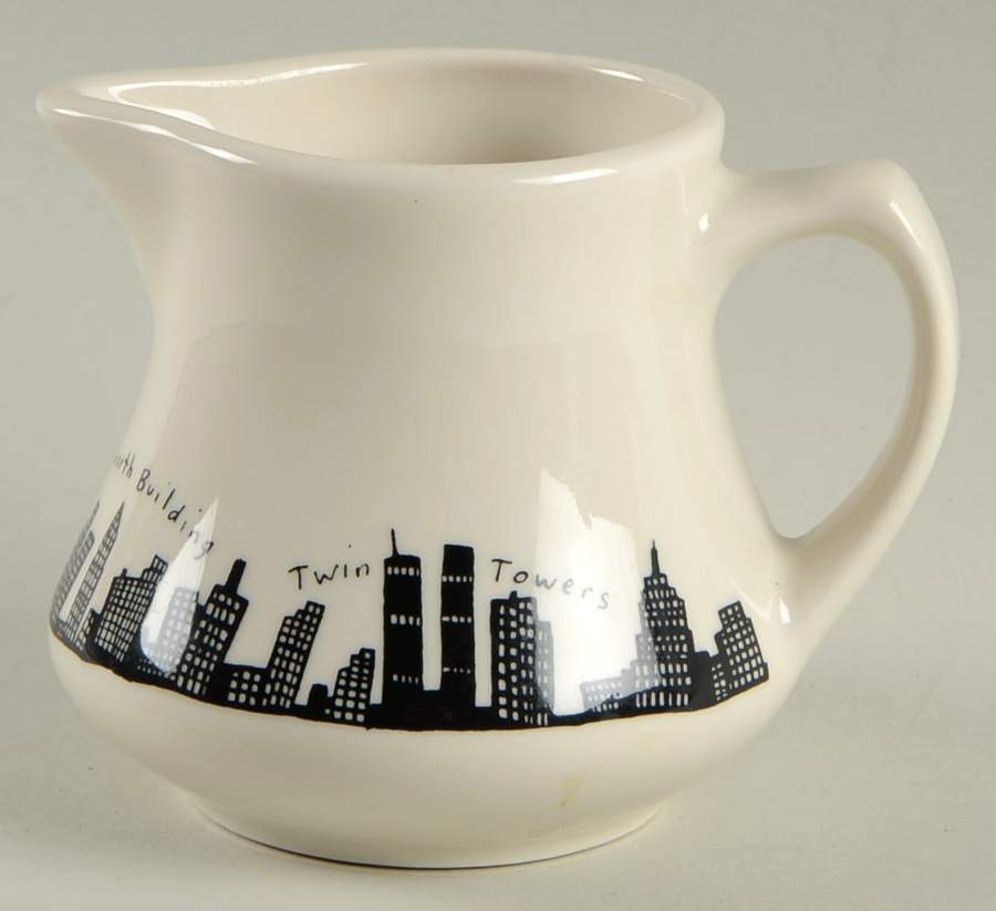 212 New York Skyline Creamer by Fishs Eddy-1