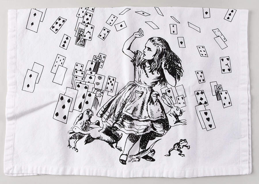 Alice in Wonderland Cloth Dish Towel by Fishs Eddy-1