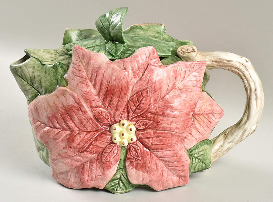 Poinsettia Teapot & Lid by Fitz and Floyd-1