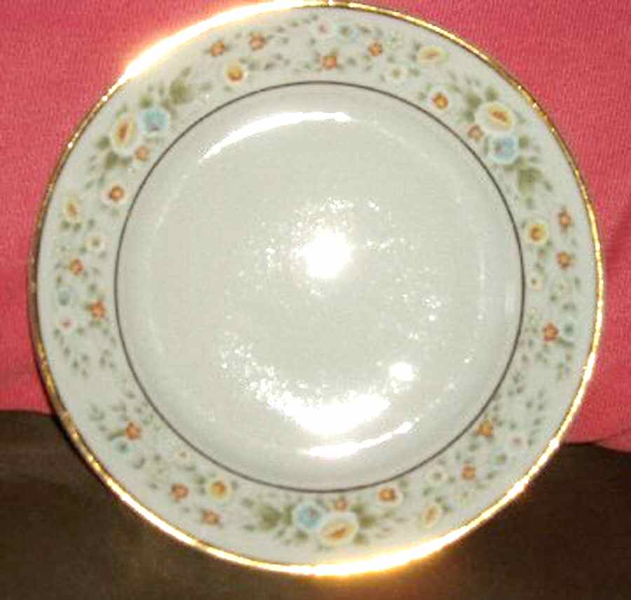 FAV59 Dinner Plate by Favolina-Karolina-1