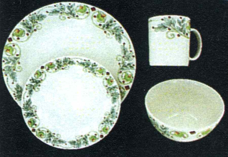 Holiday Wreath Dinner Plate by Farberware-1