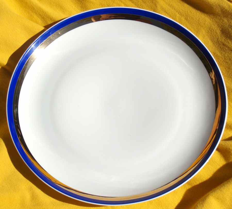 Damion Dinner Plate by Favolina-Karolina-1