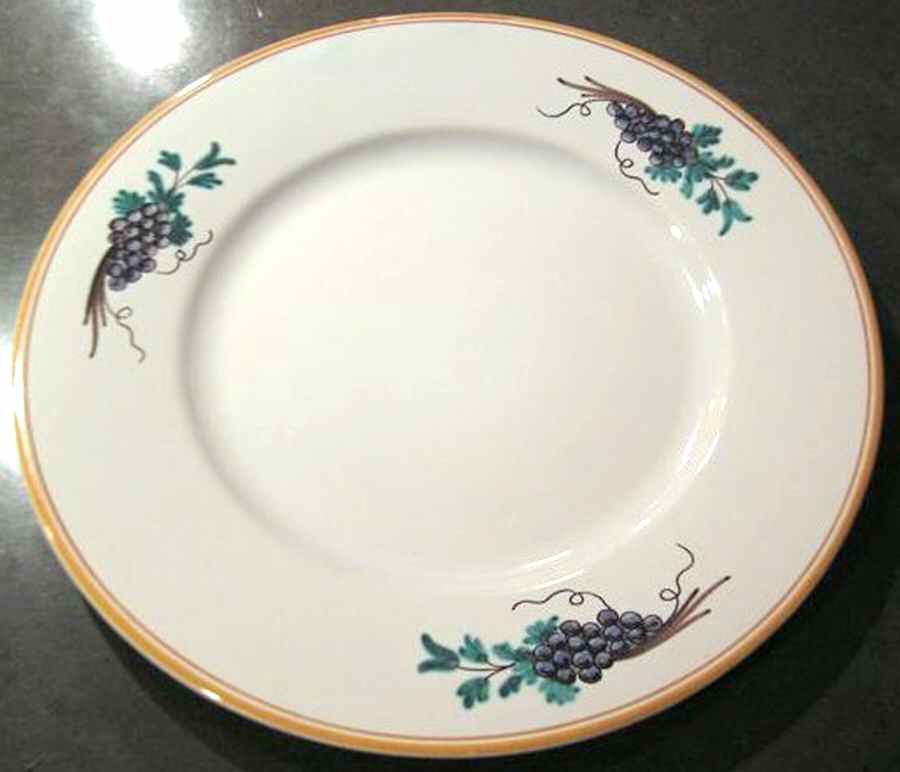 Carbonnel Service Plate (Charger) by France-1