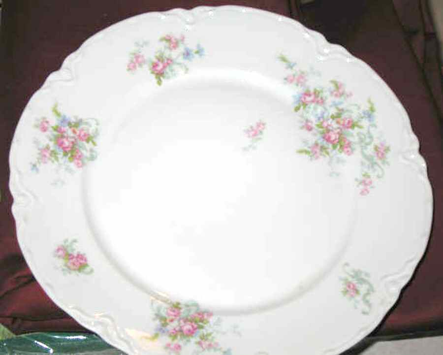 FAZ4 Dinner Plate by Facon-1