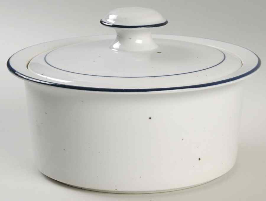 FIT84 1 Qt Round Covered Casserole by Fitz & Floyd-1