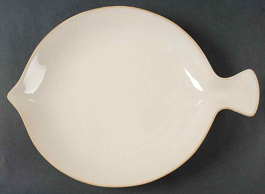 Coast (Fish Shape) 11" Fish Plate by Food Network-1