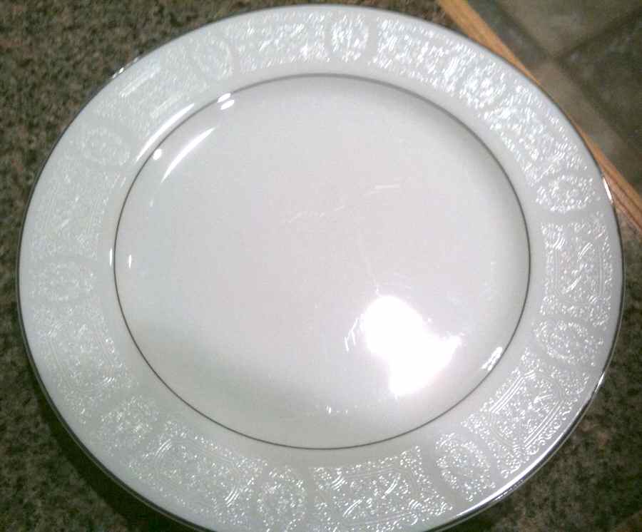 Claire Dinner Plate by Fine China of Japan-1