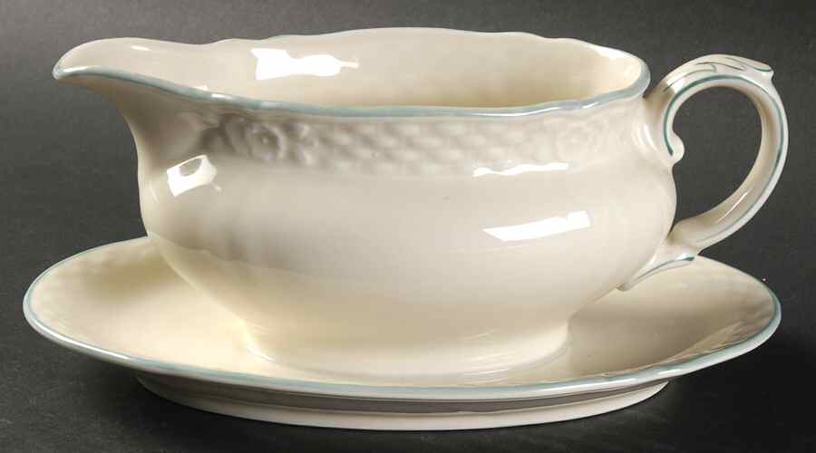 FUB5 Gravy Boat with Attached Underplate by Furilaum (Bavaria)-1