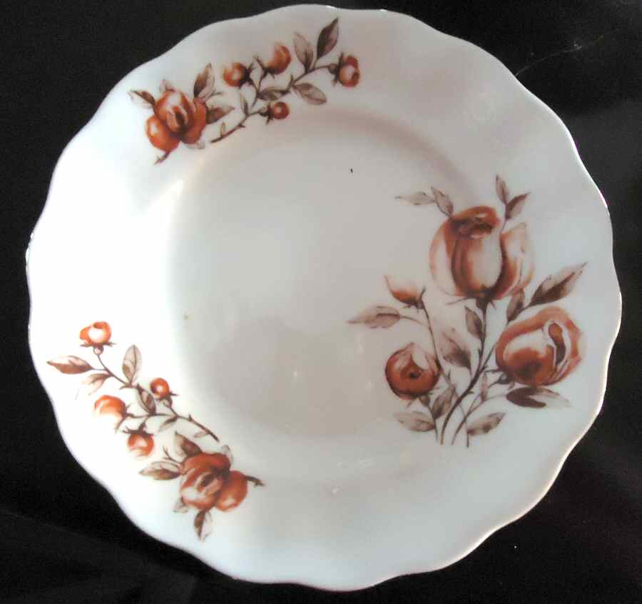 FAV65 Dinner Plate by Favolina-Karolina-1