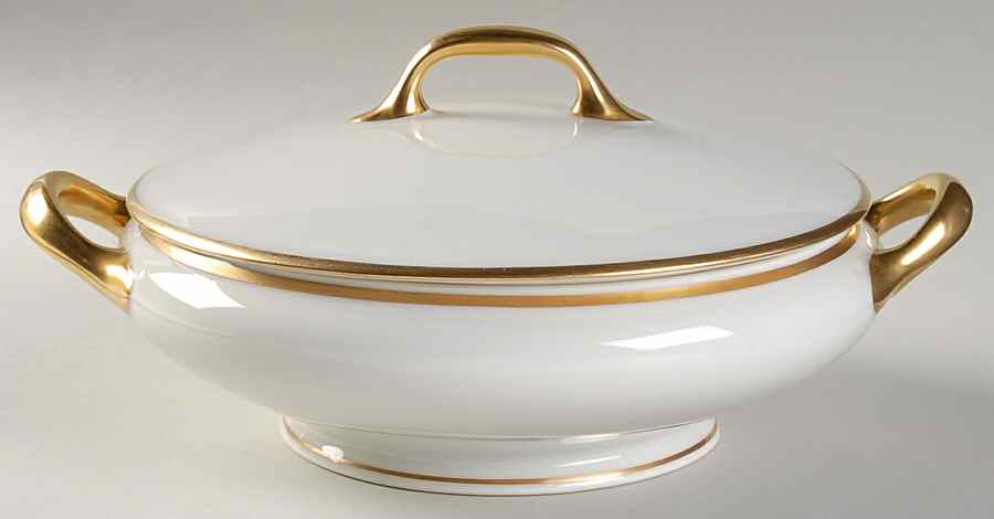 FMB24 Round Covered Vegetable by Flambeau-1
