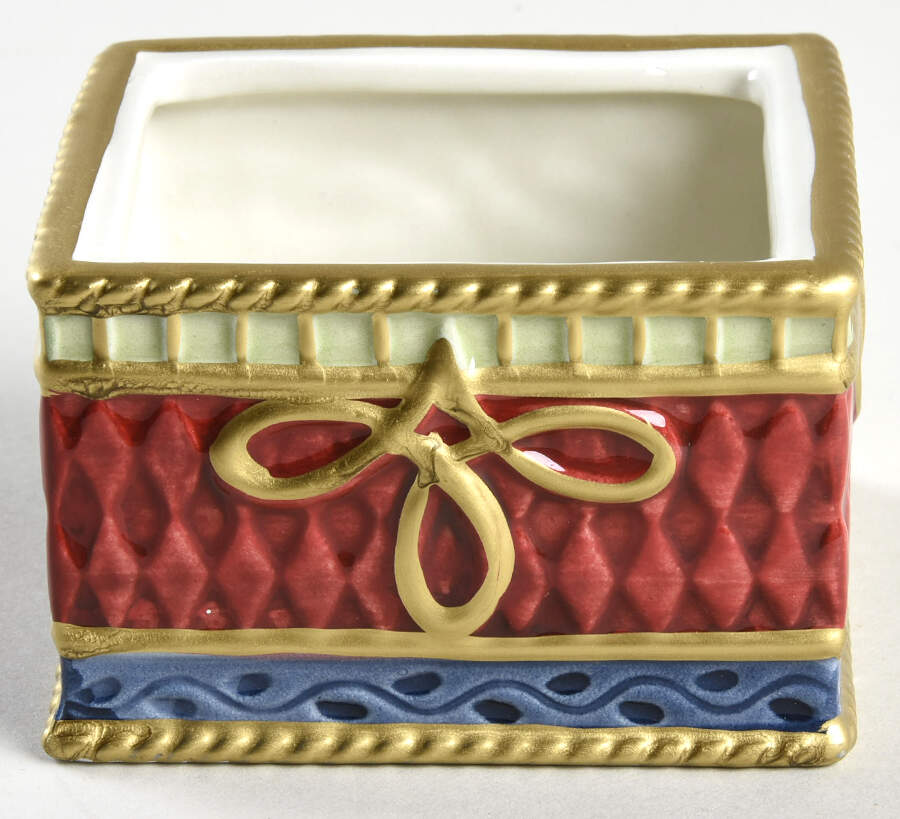 Santa's Forest Friends Gift Box No Lid by Fitz & Floyd-1