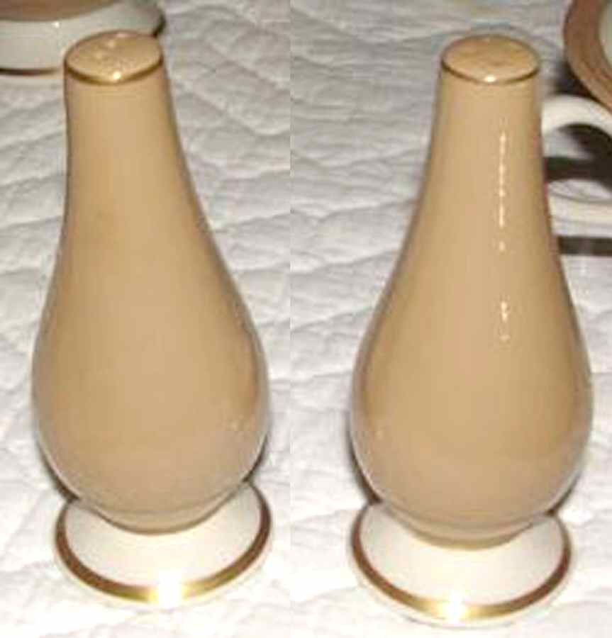 FIA11 Salt & Pepper Set by Fine Arts-1