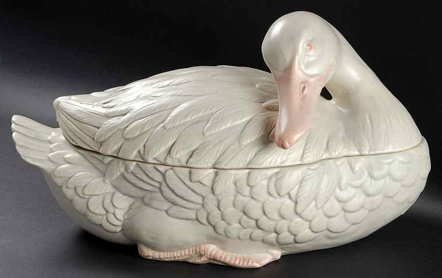 FIT93 Tureen &  Lid by Fitz & Floyd-1