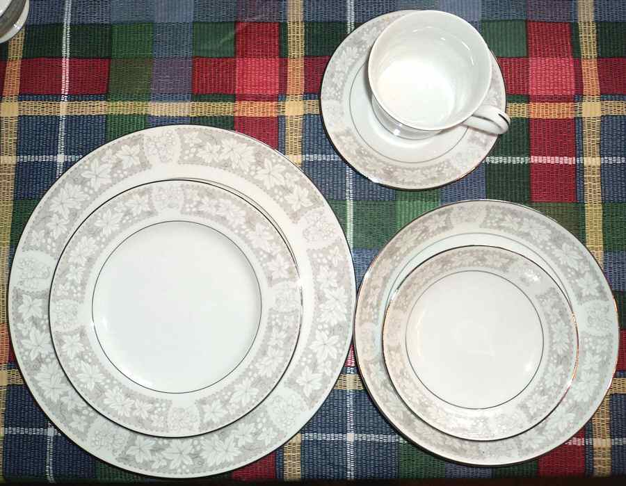 Woodside Dinner Plate by Fine China of Japan-1