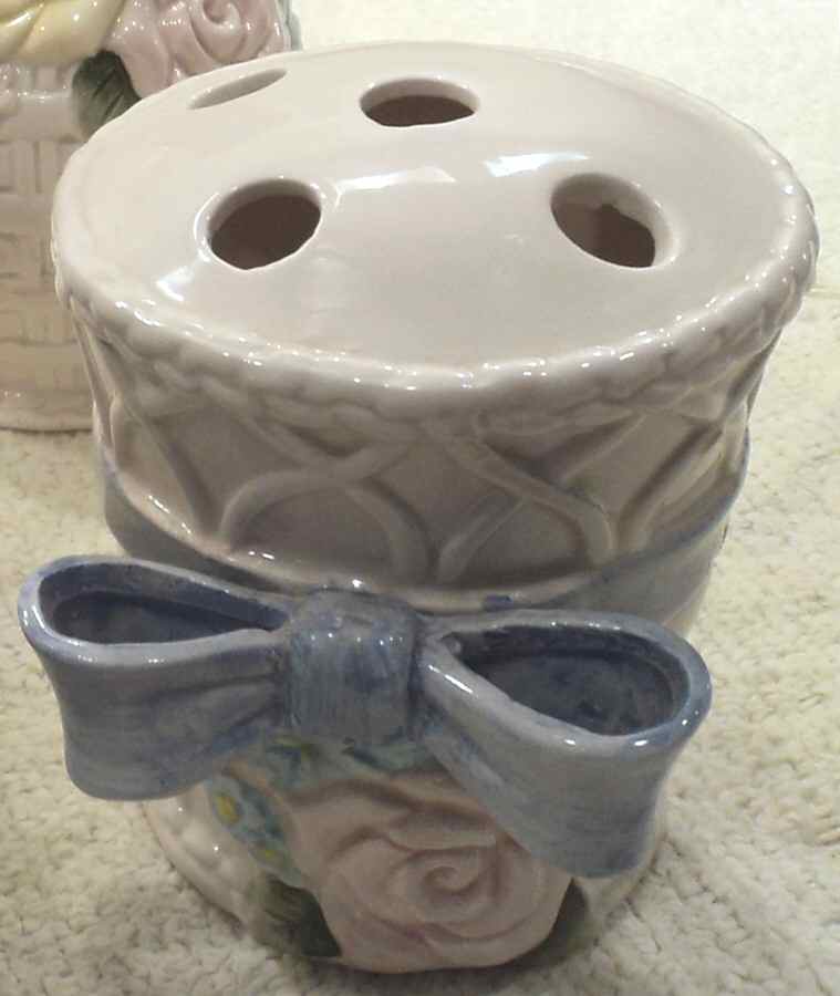 Doves Toothbrush Holder by Fitz & Floyd-1