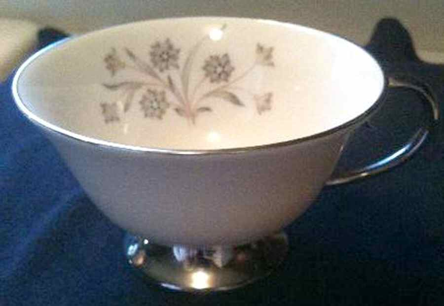 FL39 Footed Cup by Flintridge-1
