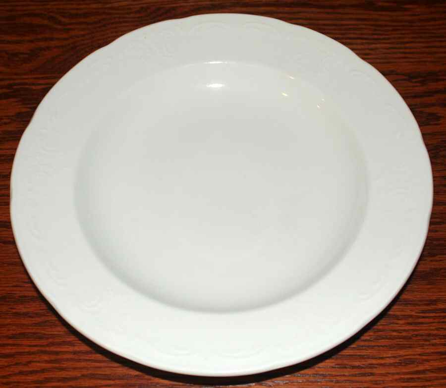 FCC193 Luncheon Plate by Fine China of China-1