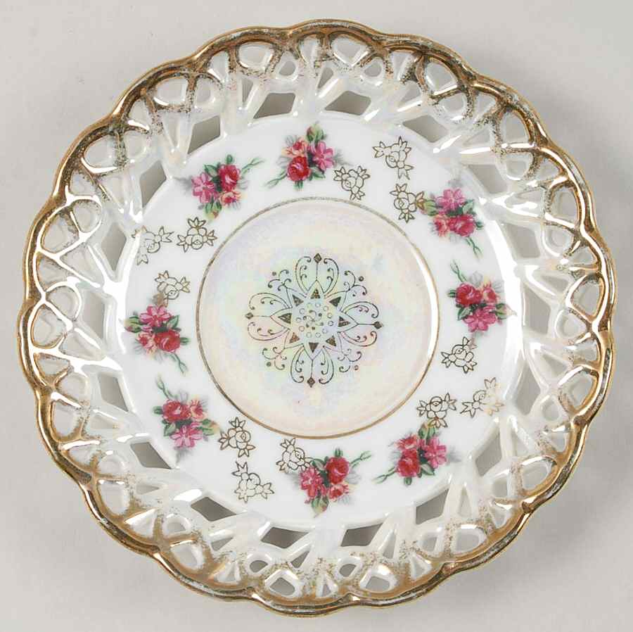 1978 Saucer by Fan Crest (Japan)-1