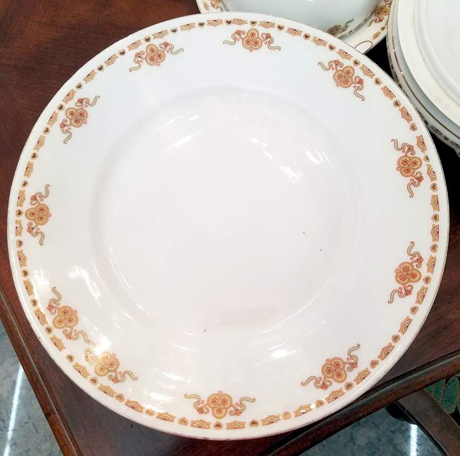 FRA62 Dinner Plate by Fraureuth-1