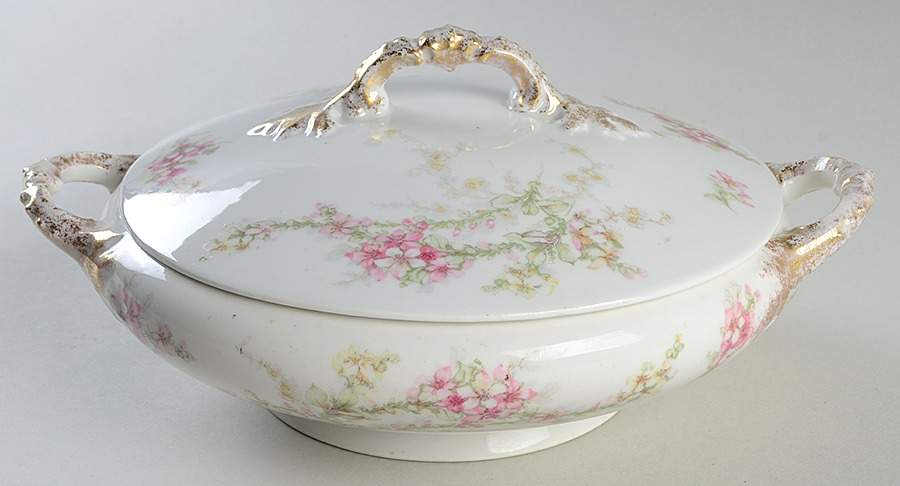 FXL5 Round Covered Vegetable by French China - Limoges-1