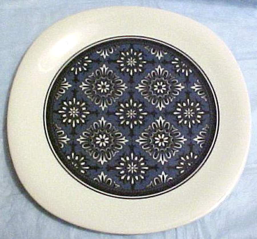 Francine Dinner Plate by Fashion Manor-1