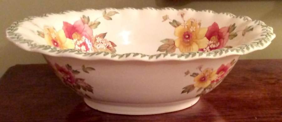 Bouquet Oval Wash Basin by Furnivals-1