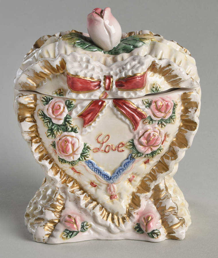 Sweetheart Sugar Bowl & Lid by Fitz & Floyd-1