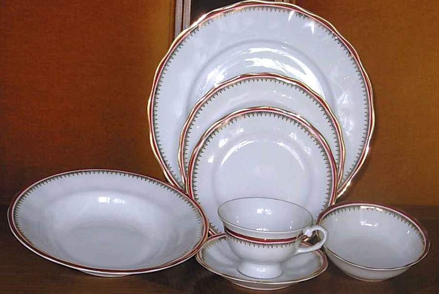 FAV82 Dinner Plate by Favolina-Karolina-1