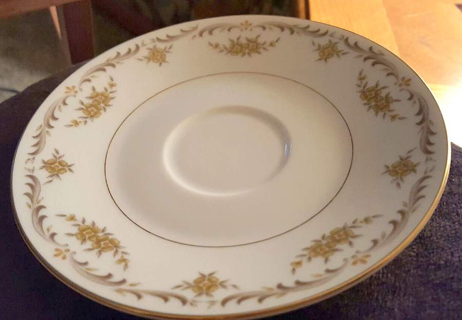 Cheltenham Saucer by Four Crown-1