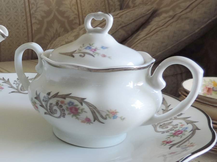 FAV86 Sugar Bowl & Lid by Favolina-Karolina-1