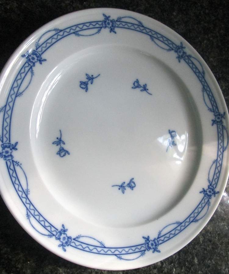 FUR119 Dinner Plate by Furstenberg-1