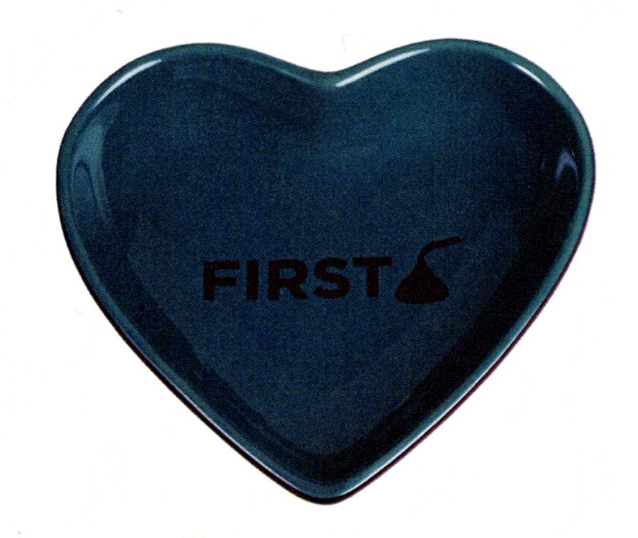 Sweet Kisses Tidbit Plate by Fitz & Floyd-1
