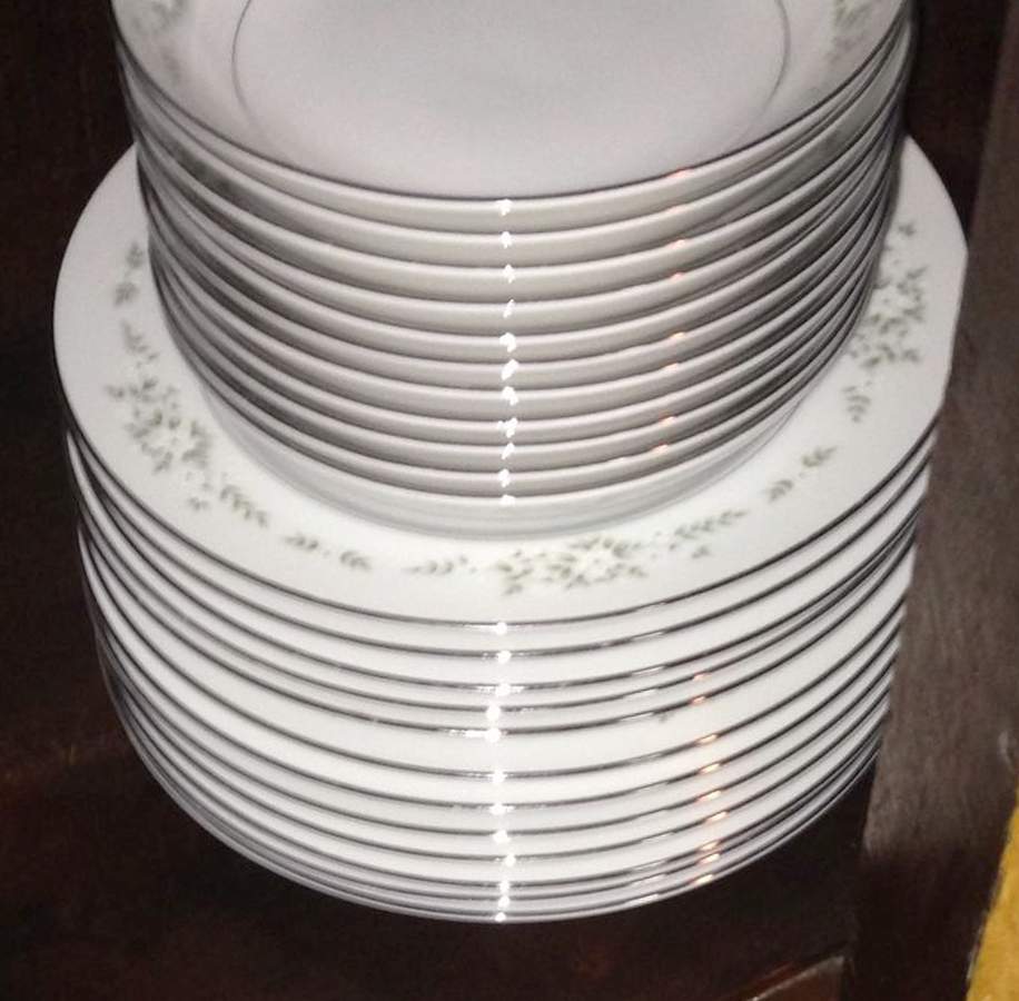 Meiko Salad Plate by Four Crown-1