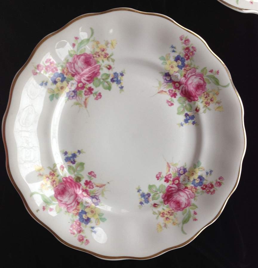 FAV91 Dinner Plate by Favolina-Karolina-1
