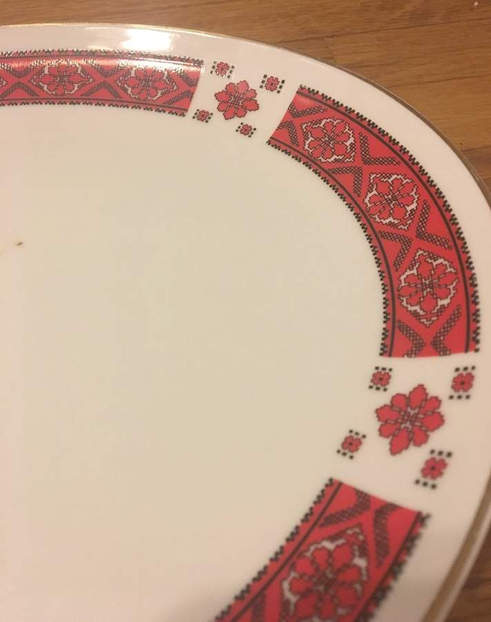 Piroschka Dinner Plate by Fashion Royale-1