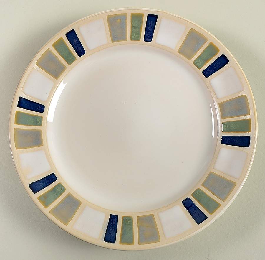 Caprino Salad Plate by Food Network-1