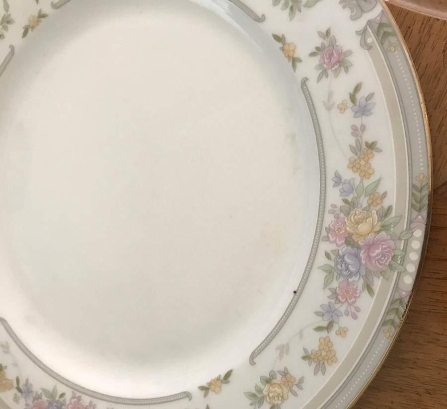 Danbury Dinner Plate by Farberware-1