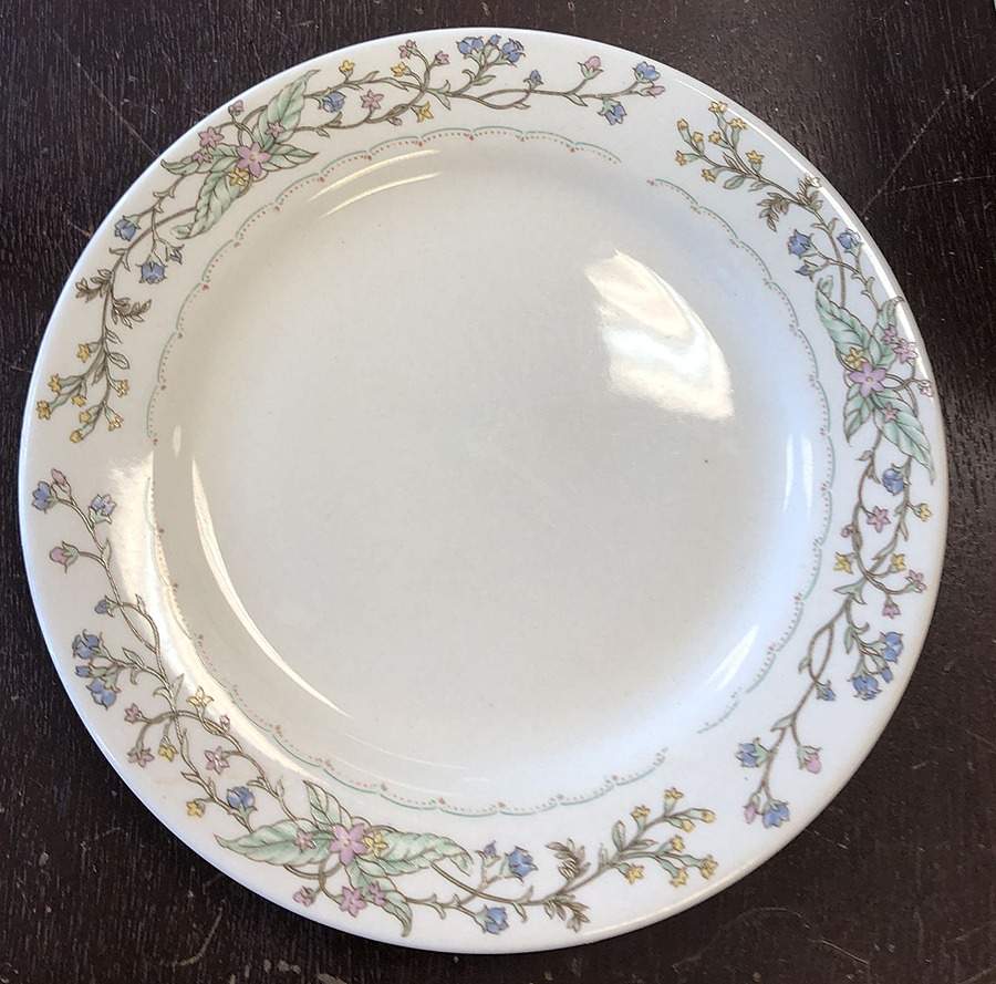 Wellington Dinner Plate by Farberware-1
