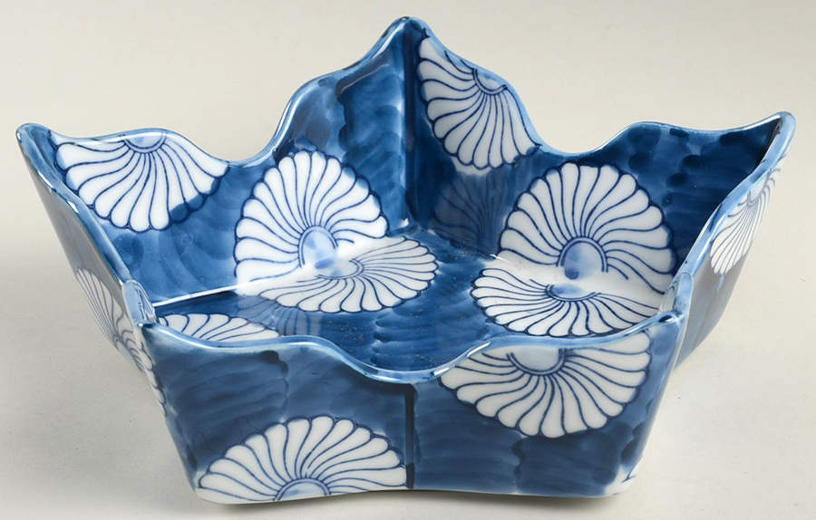 Chrysanthemum 8" Leaf Bowl by Fitz & Floyd-1