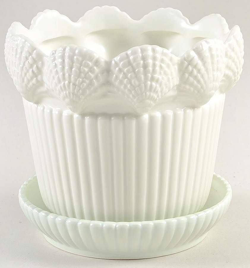 Classic Shell 4" Flower Pot & Underplate by Fitz & Floyd-1